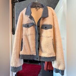 New Sherpa Denim Jacket with Pockets